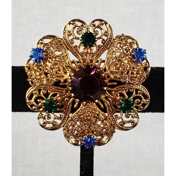 Czechoslovakia (CZECH) Gold Tone Filigree Glass Red, Green & Blue Stones Brooch - Picture 3 of 16